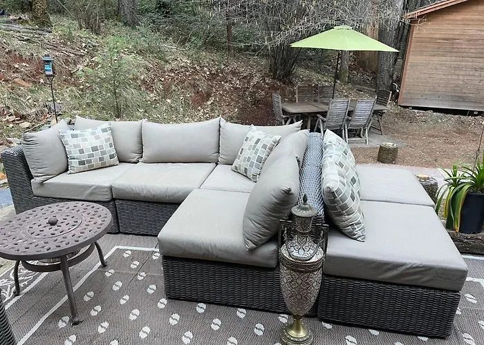 A Lovely Cabin House At Way Woods Retreat With Outdoor Hot Tub! - By Sacred Hub Mgmt