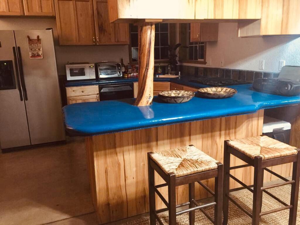 A Lovely House At Way Woods Retreat With Outdoor Hot Tub! - By Sacred Hub Mgmt Holiday home *