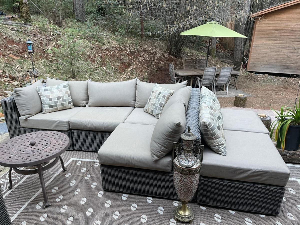 A Lovely House At Way Woods Retreat With Outdoor Hot Tub! - By Sacred Hub Mgmt Foresthill